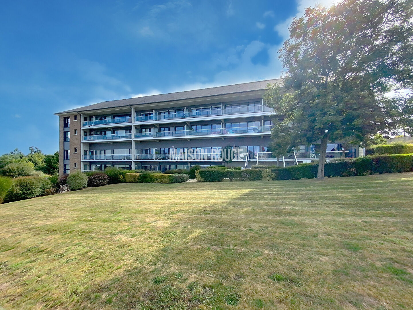 TREBEURDEN bourg au calme, T2 en RDC avec jardinet et parking privatif