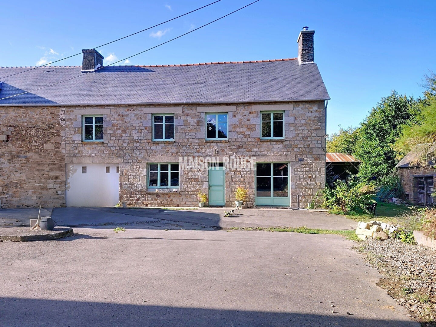 Corps de ferme rénové 6 pièces 4 ch 142 m² terrain 2400 m² Proche Combourg