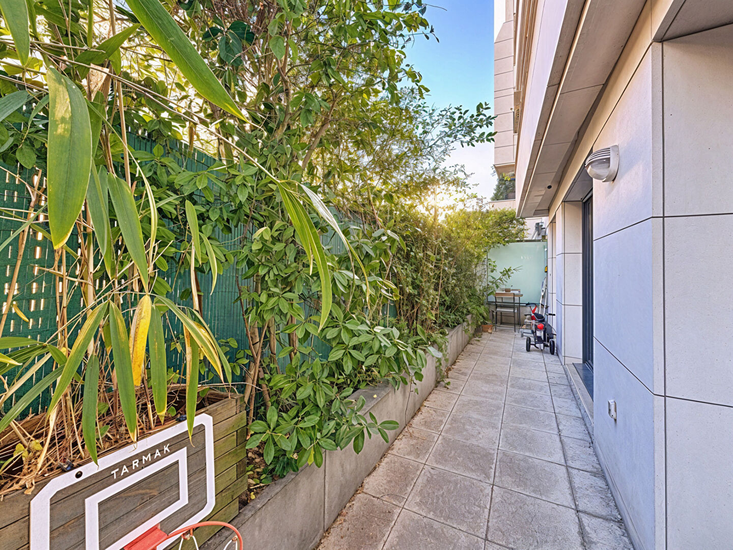 Exclusivité - Les Princes  Marmottan - Appartement 3 pièces avec terrasse, cave et parking.