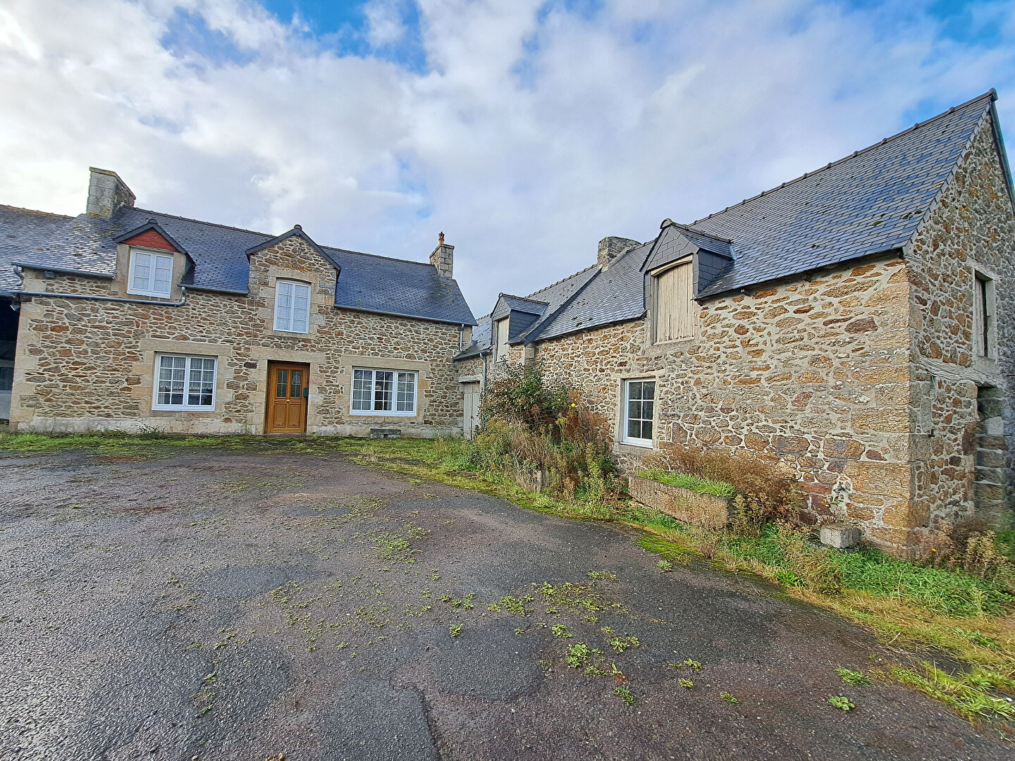 CENTRE BOURG DE PLANCOET - Maison en Pierres