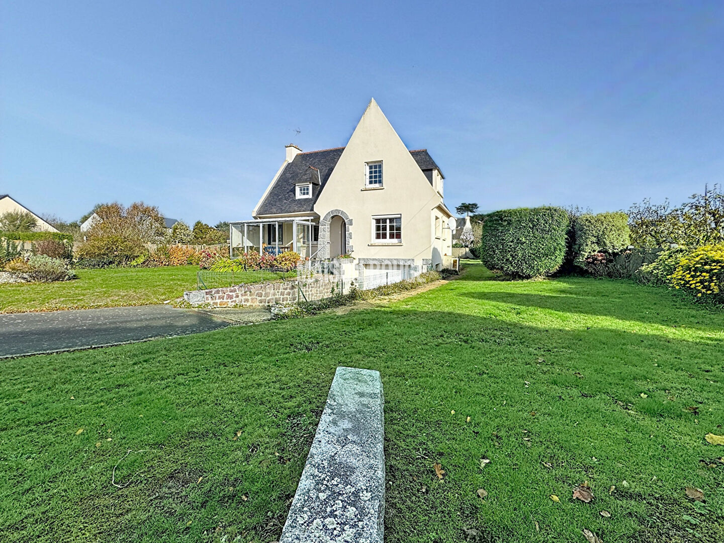 Photo Paimpol / Plouezec - Proche Mer et commerces !          Maison familiale 143 m² 5 chambres sur 1329 m² image 1/6