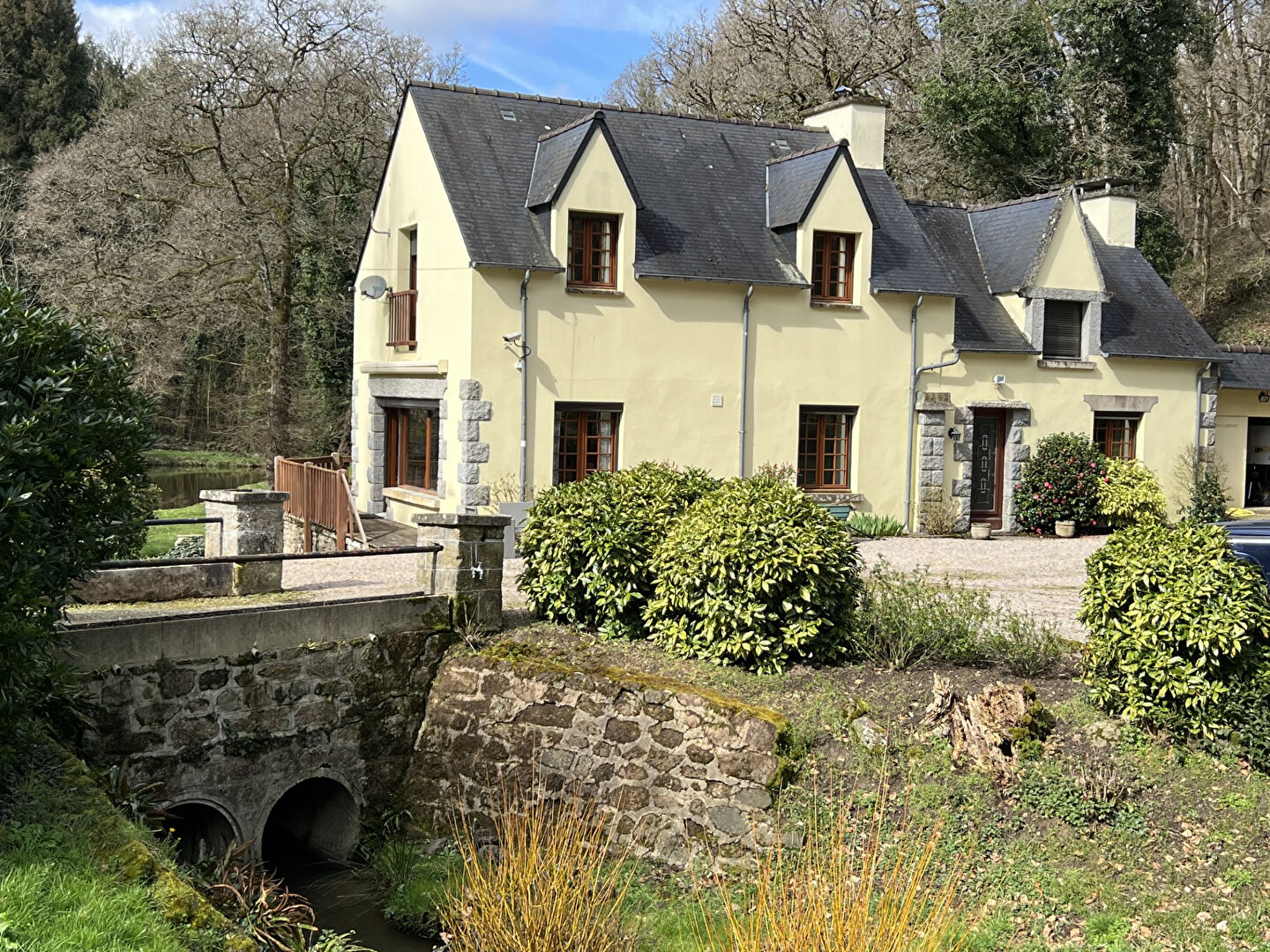 Ancien Moulin sur la commune de PLOREC SUR ARGUENON