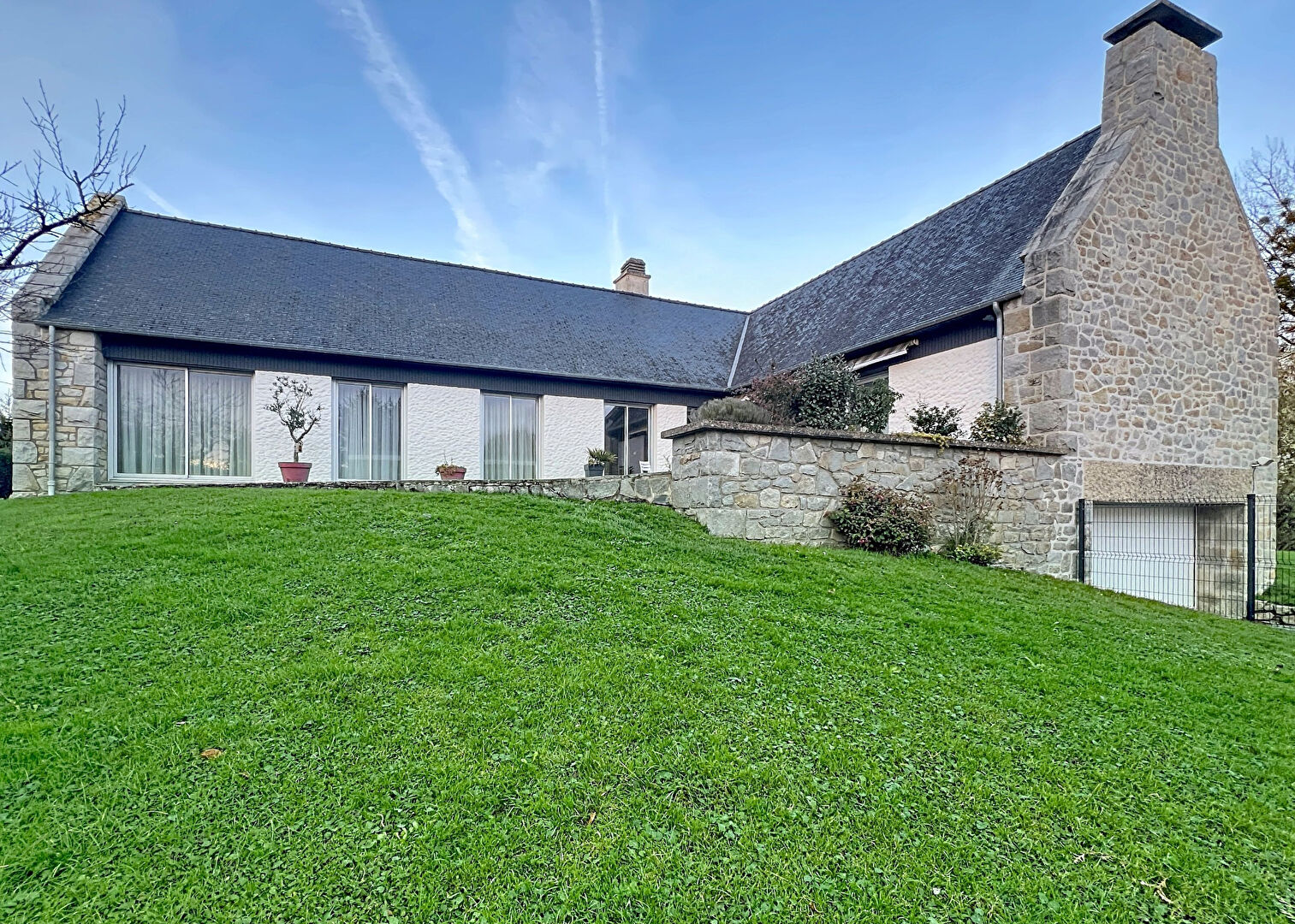 Agence immobilière de MAISON ROUGE - MAISON ROUGE - Le Vivier Sur Mer