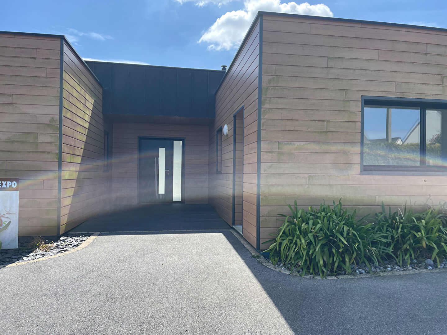 Photo A LOUER MAISON BOIS CONTEMPORAINE 3 CHAMBRES - PLABENNEC - 109 M2 image 2/6
