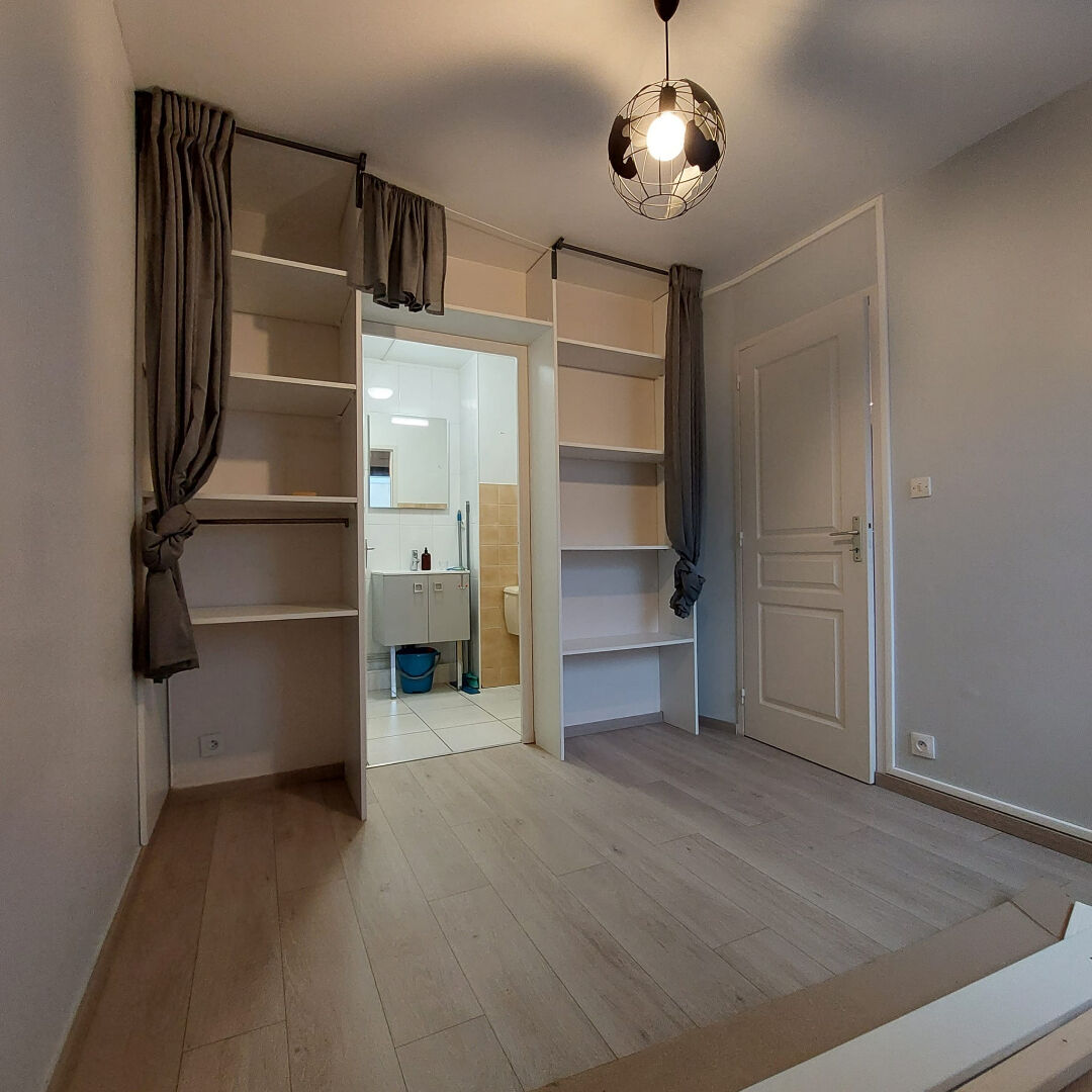 Photo A LOUER CENTRE VILLE T1 BIS MEUBLE EN PARFAIT PROCHE FAC MEDECINE image 6/6