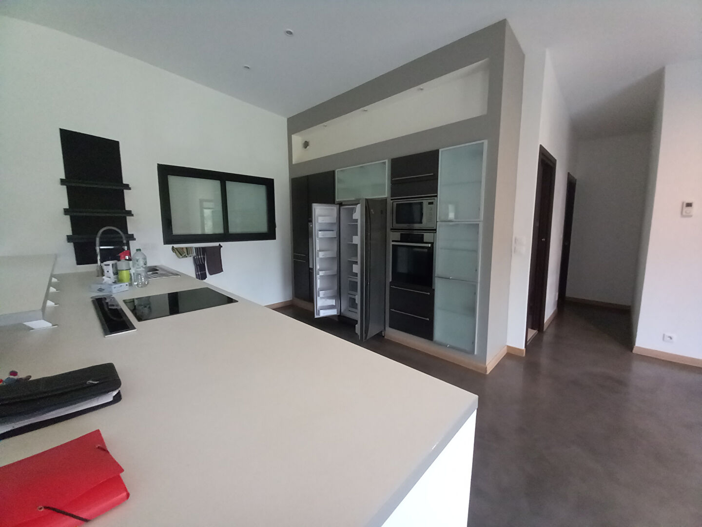 Photo A LOUER POUR DEUX ANS SUPERBE MAISON T7 DE PLAIN PIED AVEC TERRASSE ET JARDIN image 5/6