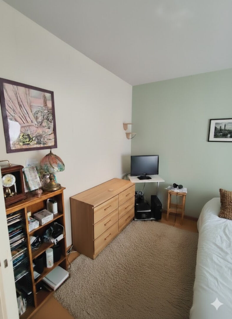 Photo GRAND APPARTEMENT T1 A VENDRE BREST LANREDEC - LOCATAIRE EN PLACE image 2/5