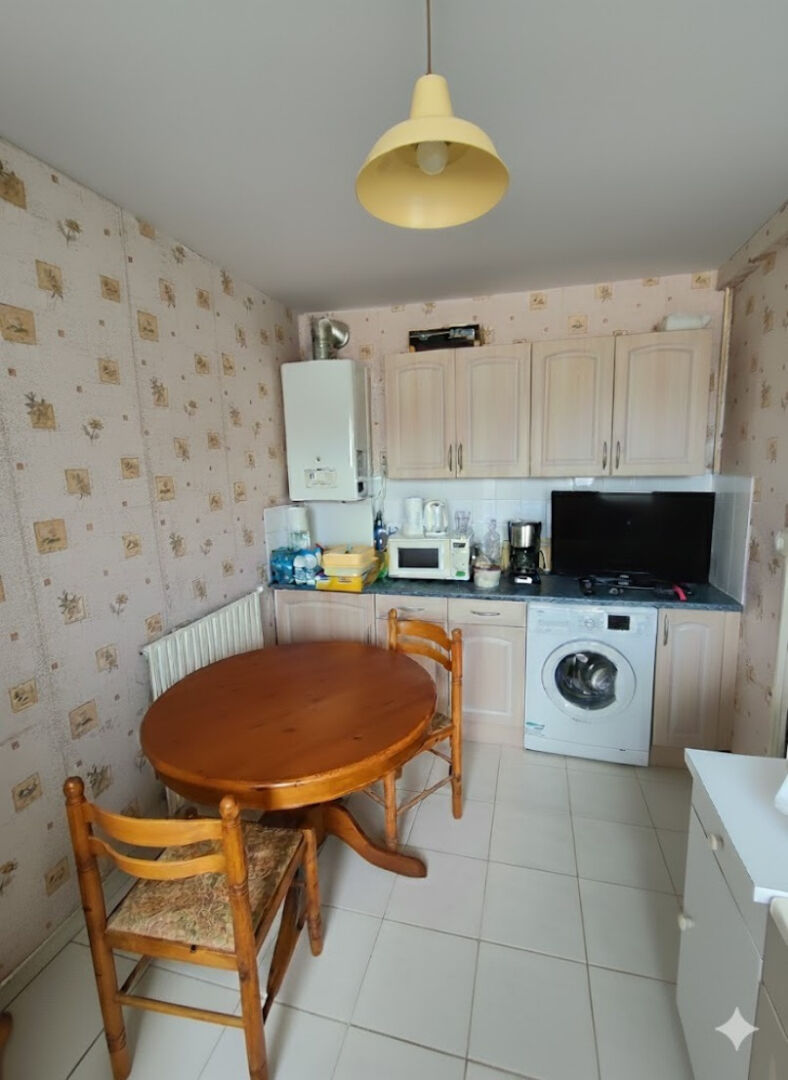 Photo GRAND APPARTEMENT T1 A VENDRE BREST LANREDEC - LOCATAIRE EN PLACE image 3/5