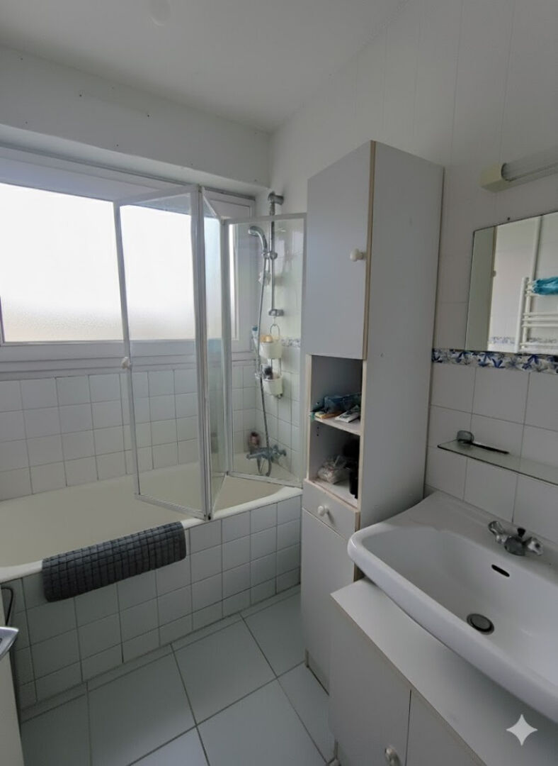 Photo GRAND APPARTEMENT T1 A VENDRE BREST LANREDEC - LOCATAIRE EN PLACE image 5/5