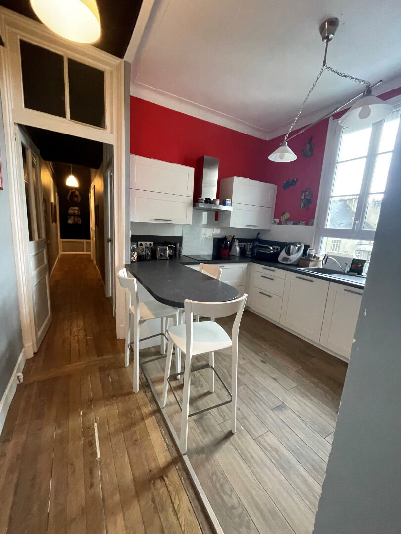 Photo Hyper Centre bel appartement ancien 148 m² au 4 ème étage avec ascenseur image 4/4
