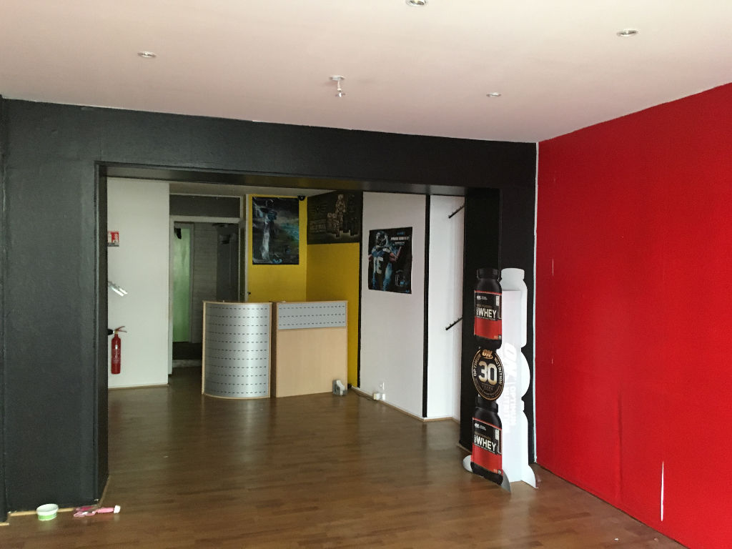 Photo A vendre local commercial ,quartier dynamique sur un axe très fréquenté au centre ville de Quimper 29 000 image 2/6