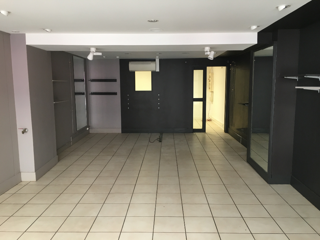 Photo À VENDRE Local commercial de 71 m² au centre ville 29000 Quimper image 3/6