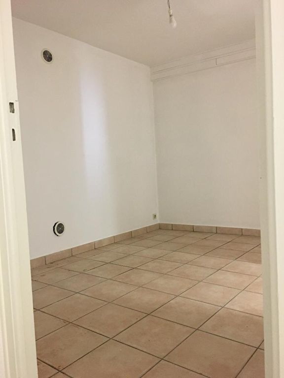 Photo À VENDRE Local commercial de 71 m² au centre ville 29000 Quimper image 4/6