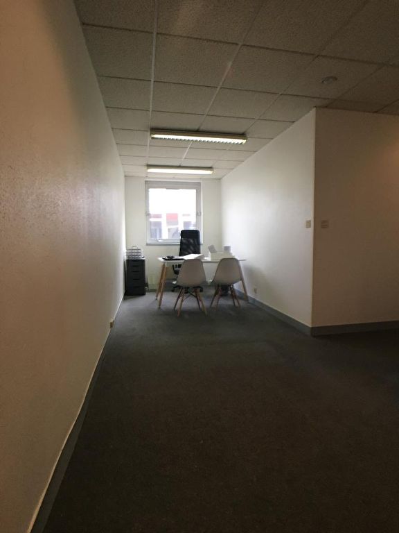 Photo À VENDRE  bureaux de 47m2  Braden 29000 QUIMPER image 3/6
