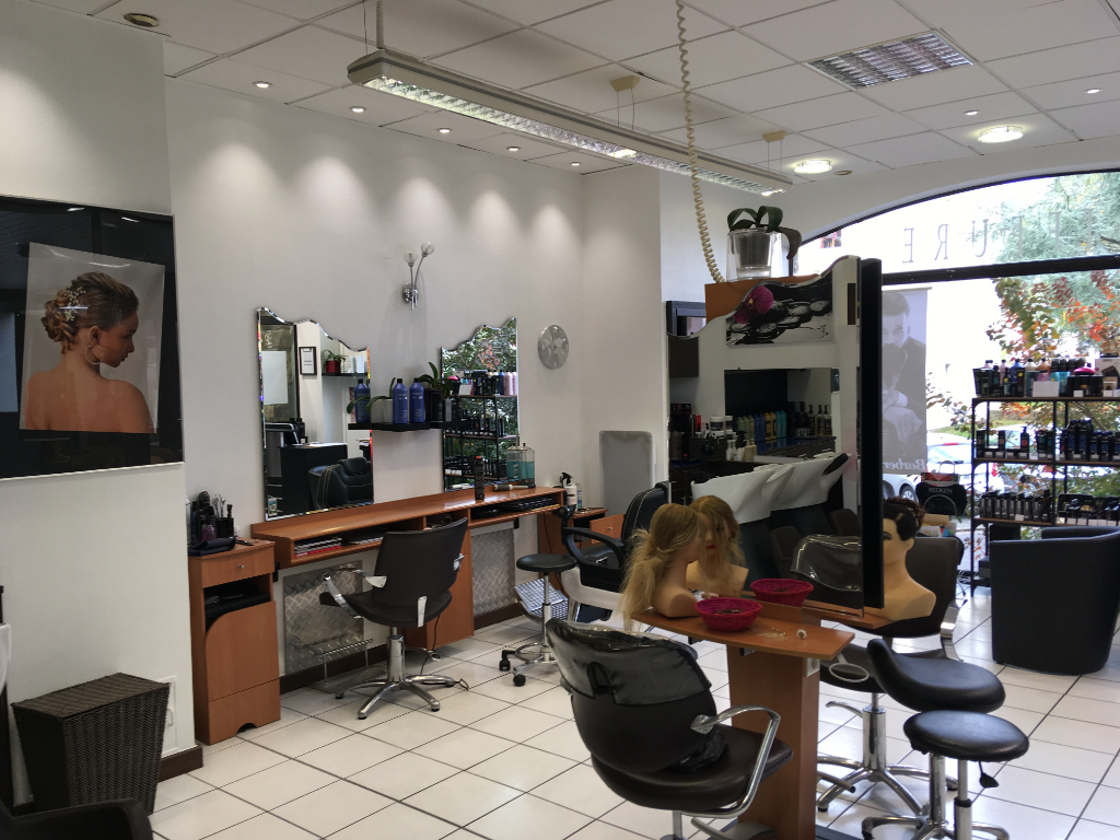 Photo À LOUER  un local  pour tout type d'activité tertiaire ou commercial  de 50 m² centre commercial du Braden 29000 Quimper image 5/6