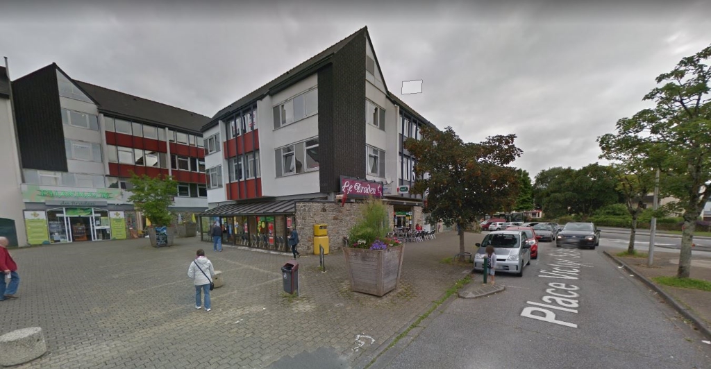 Photo À Louer  bureaux de 47 m² centre commercial du  Braden 29000 QUIMPER image 1/6