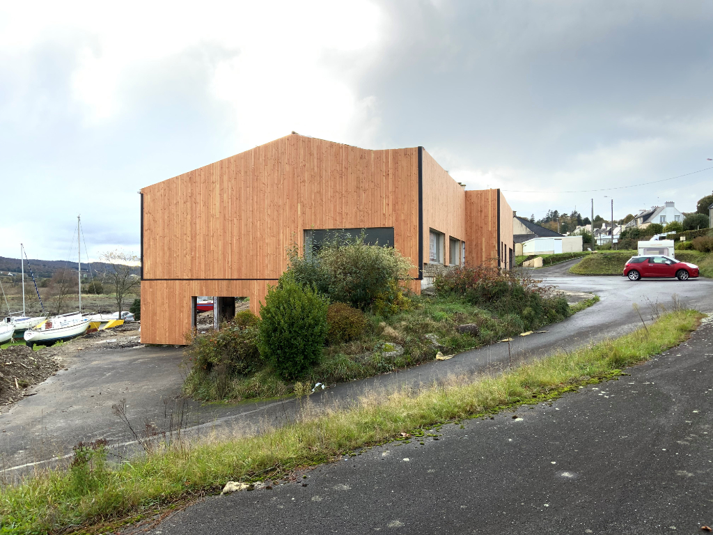 Photo Local commercial Landerneau  75m2 image 1/4