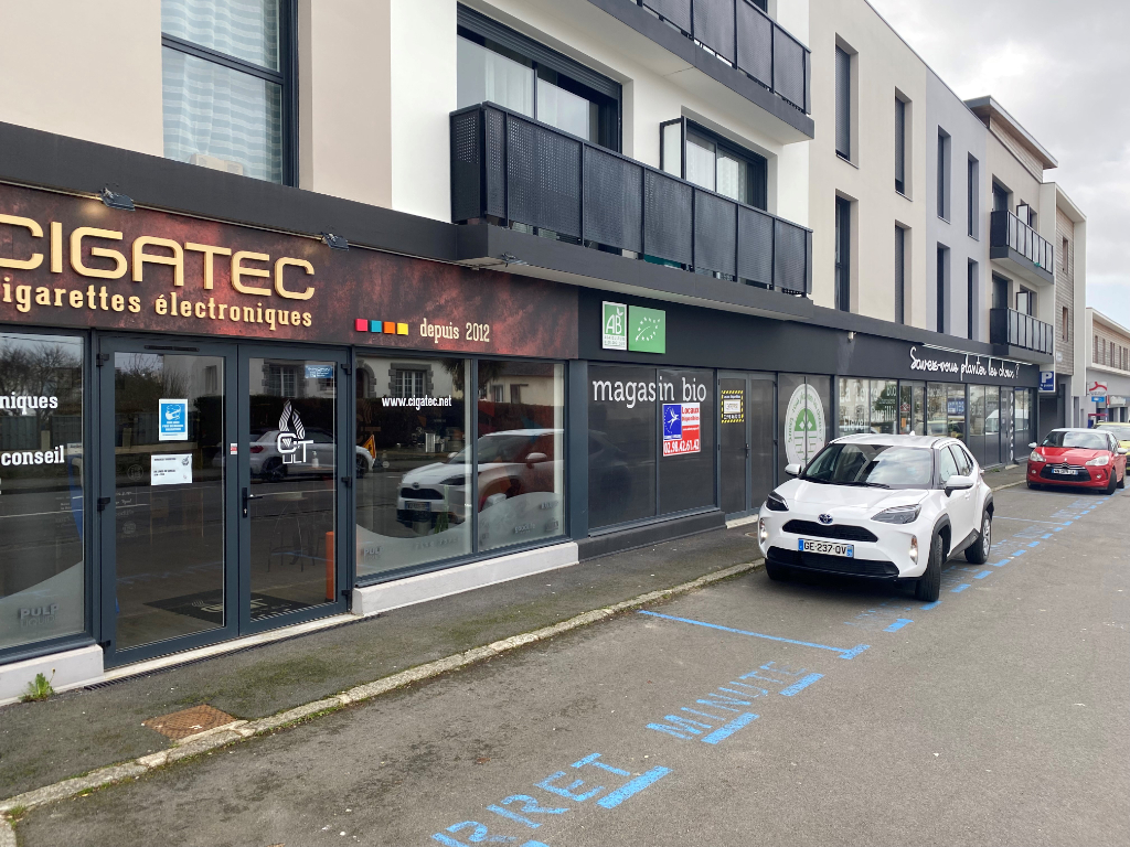 Photo GUIPAVAS A louer un local commercial de 186 m² image 1/4