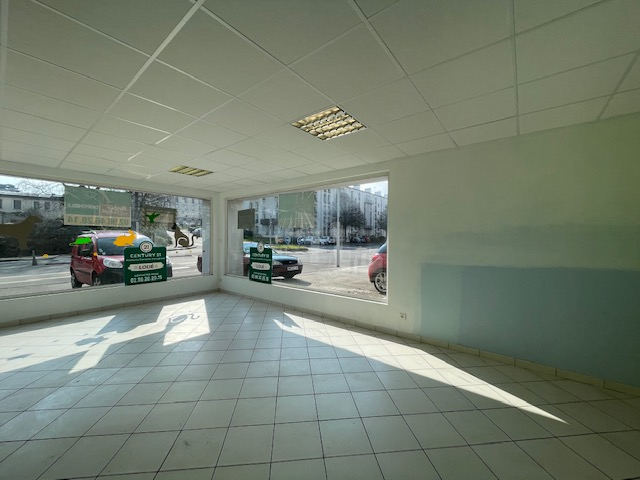 Photo Local d'activité Brest AXE PASSANT AVEC PARKING - 280 M2 image 3/6