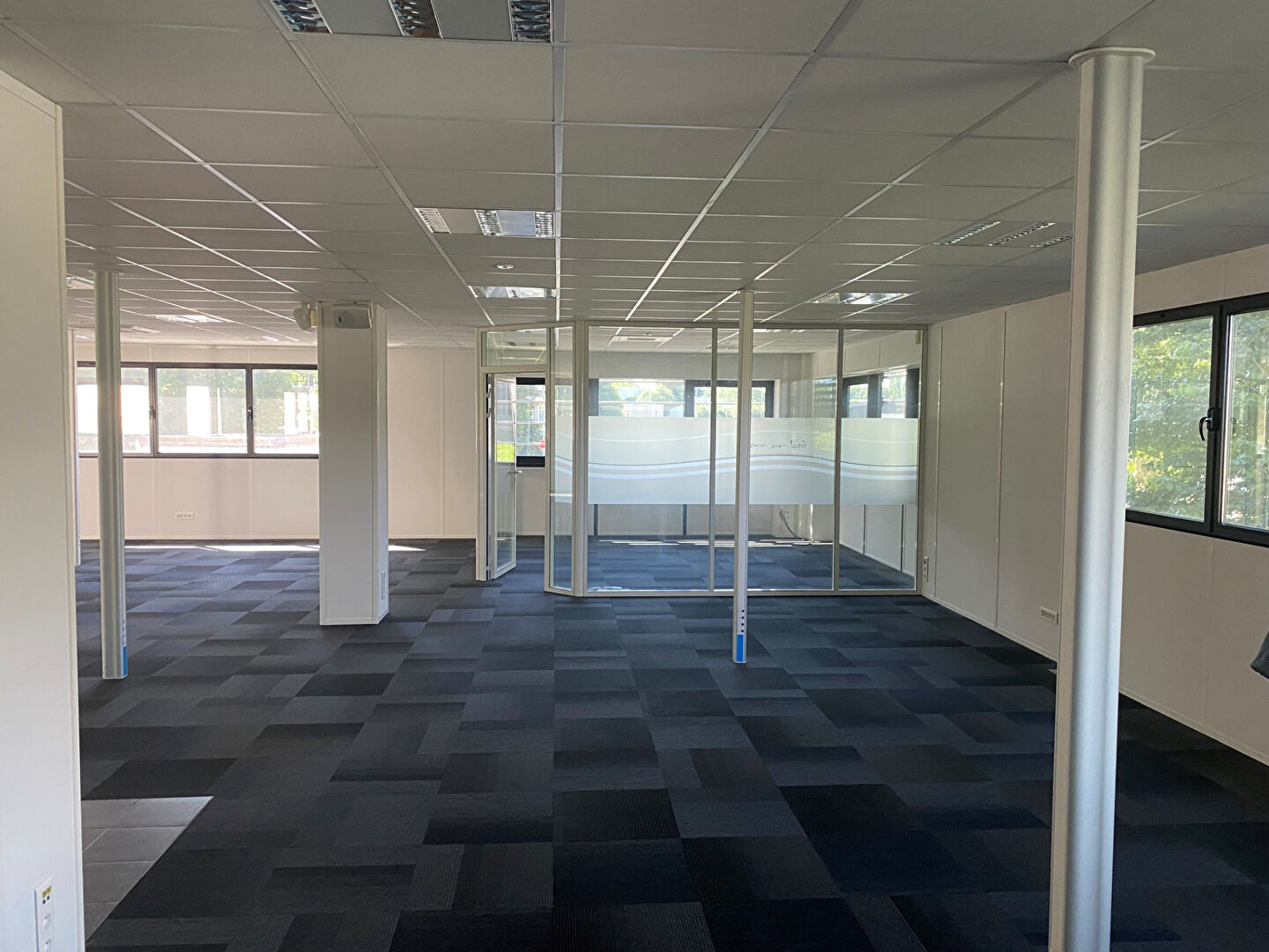 Photo A vendre Bureaux 188 m² Zone de kergaradec à Brest - Gouesnou. image 6/6