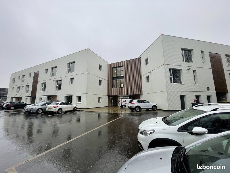 Brest aéroport  bureaux à vendre 82m²