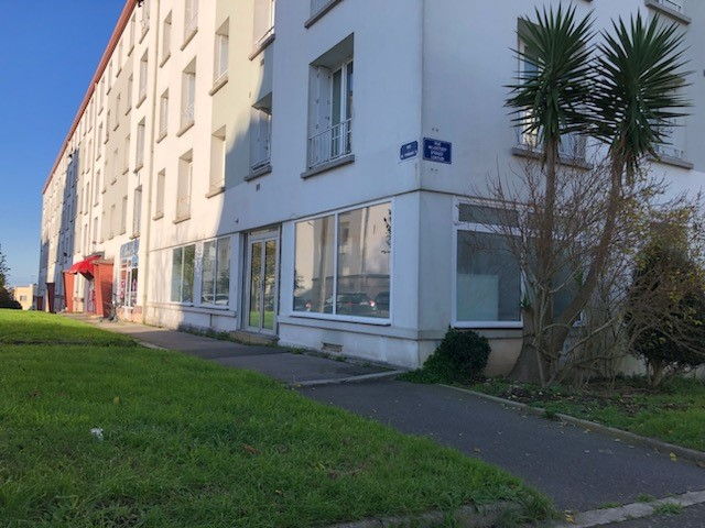 Photo A vendre  BREST murs commerciaux locataire en place image 2/2