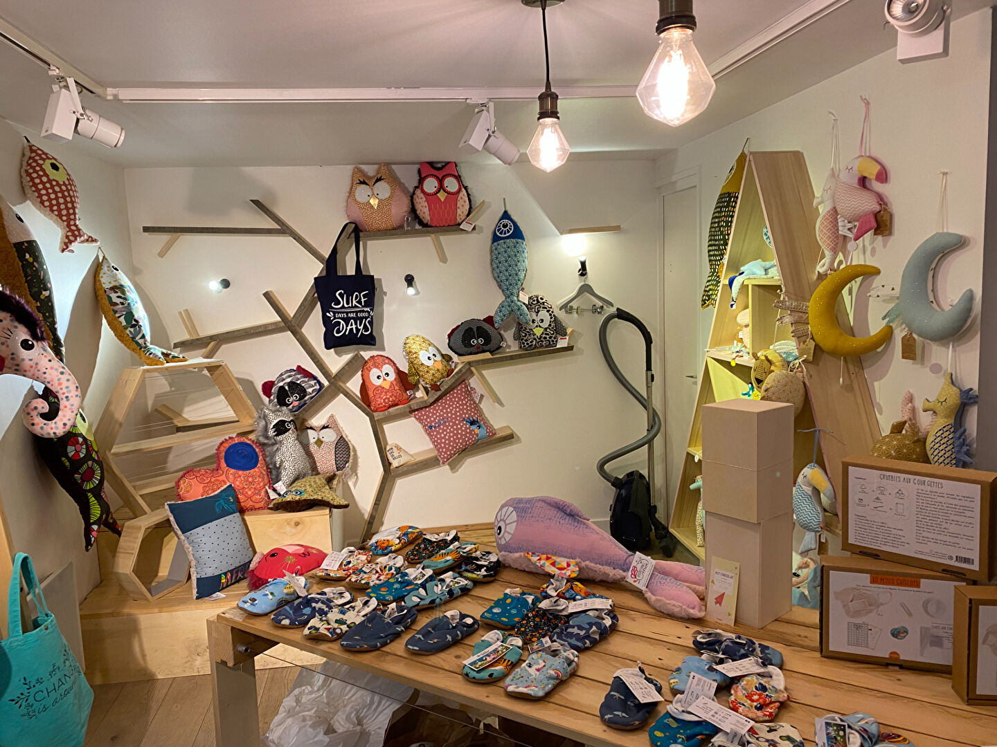 Photo À louer, un joli local commercial, en plein centre historique de Quimper 29 000 image 6/6