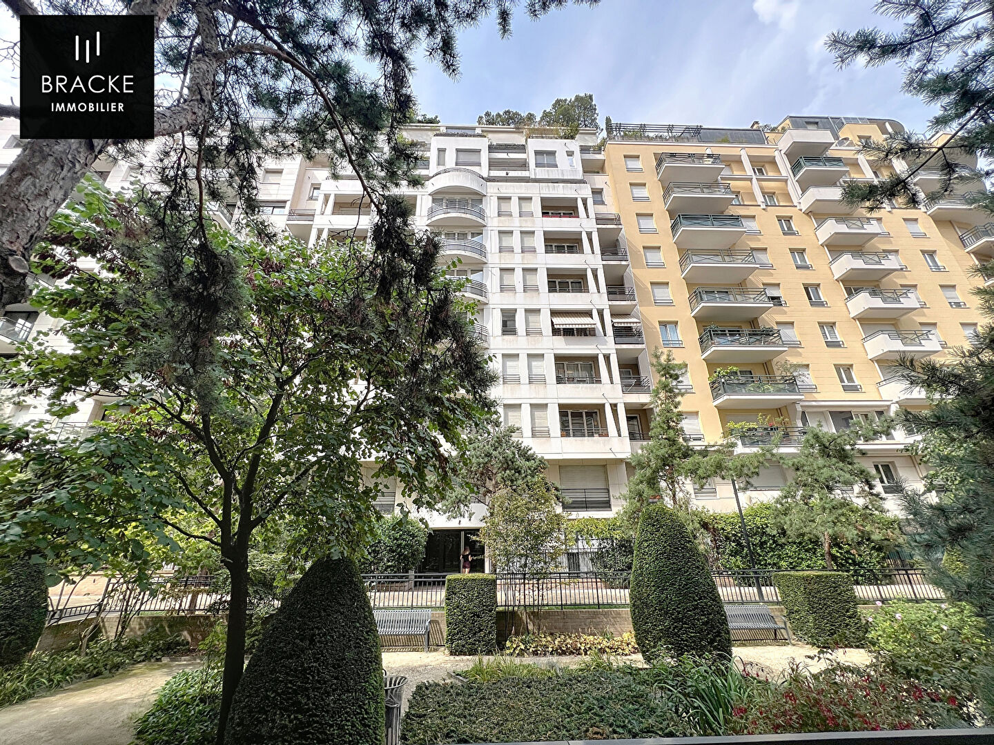 Agence immobilière de BRACKE IMMOBILIER COURBEVOIE