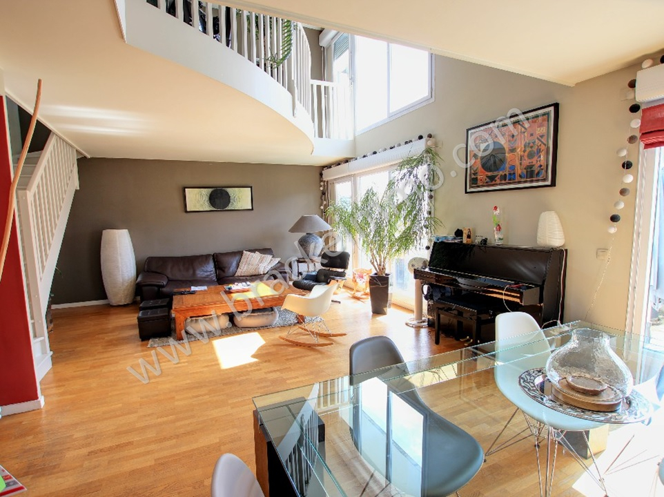 Vente Appartement de 6 pièces 117 m² - COURBEVOIE 92400 | BRACKE IMMOBILIER COURBEVOIE - AR photo1