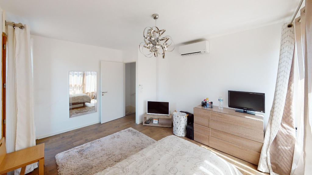 Vente Appartement de 5 pièces 126 m² - COURBEVOIE 92400 | BRACKE IMMOBILIER COURBEVOIE - AR photo11