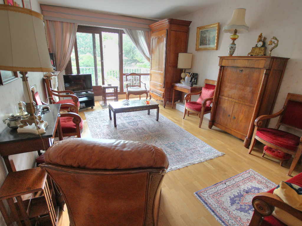 Vente Appartement de 5 pièces 98 m² - COURBEVOIE 92400 | BRACKE IMMOBILIER COURBEVOIE - AR photo1