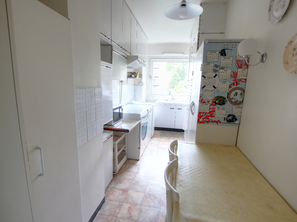 Vente Appartement de 5 pièces 98 m² - COURBEVOIE 92400 | BRACKE IMMOBILIER COURBEVOIE - AR photo6
