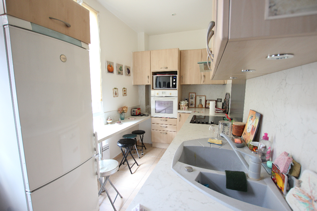 Vente Appartement de 5 pièces 93 m² - COURBEVOIE 92400 | BRACKE IMMOBILIER COURBEVOIE - AR photo4