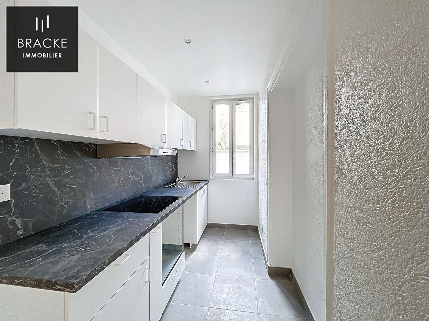 Photo Appartement Courbevoie 2 pièces image 2/6