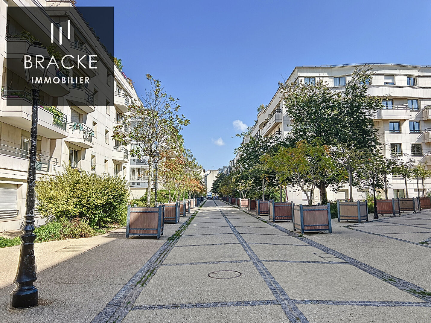 Appartement  2 pièces 51.10 m² - balcon- parfait état