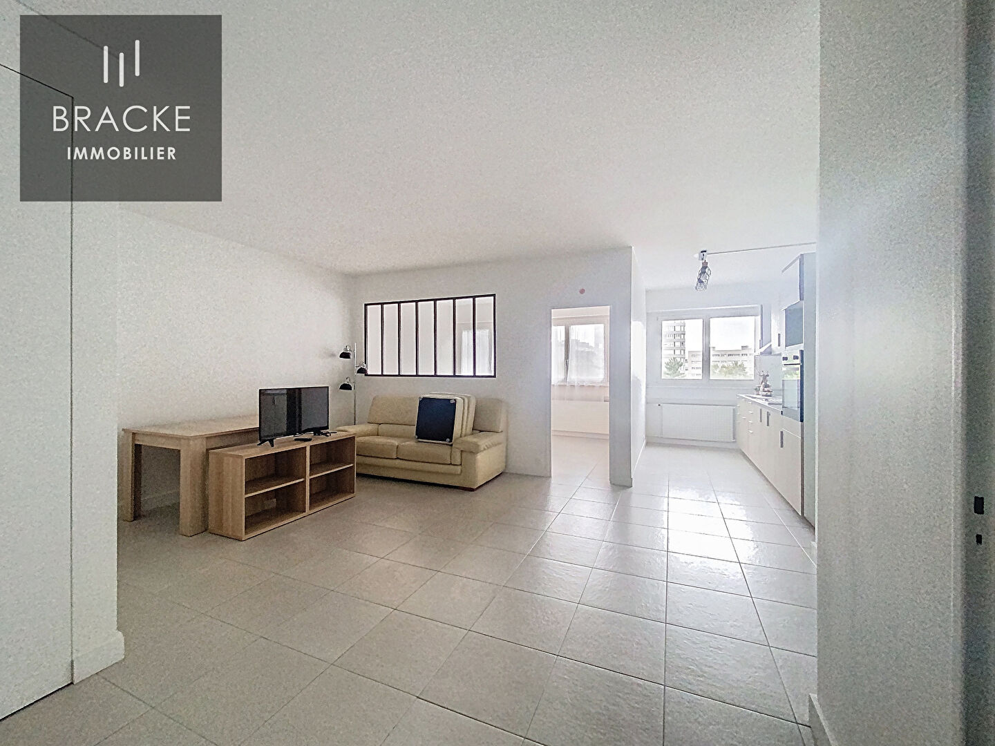 Appartement Courbevoie 2 pièce(s) 52.05 m2