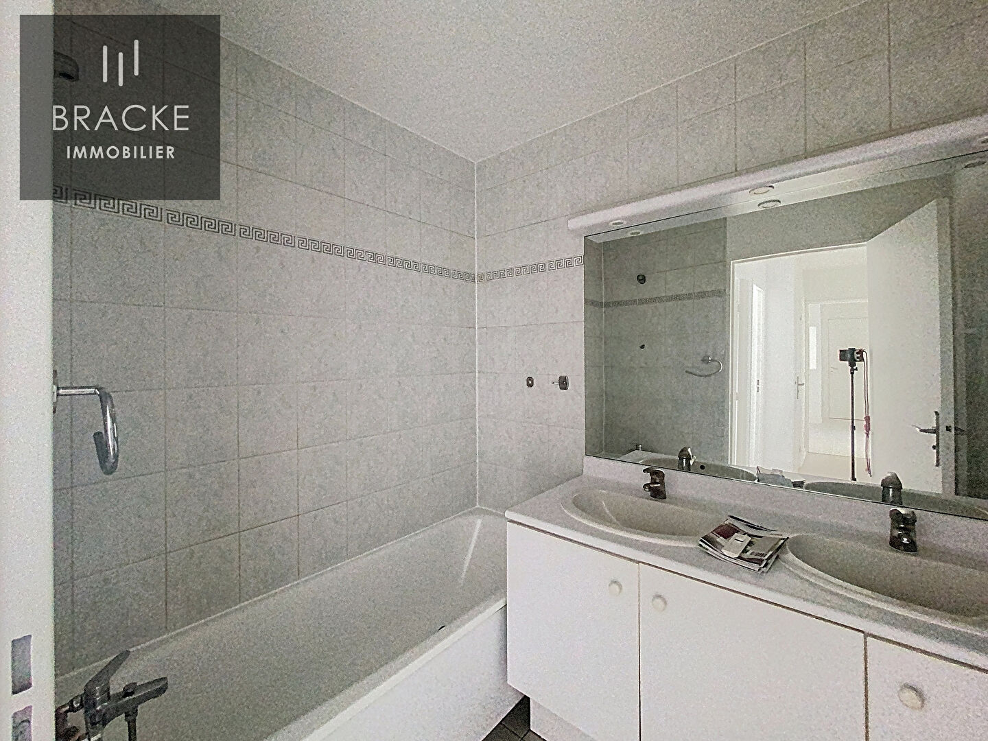 Photo Appartement  4 pièces - 2 chambres - COURBEVOIE image 5/6