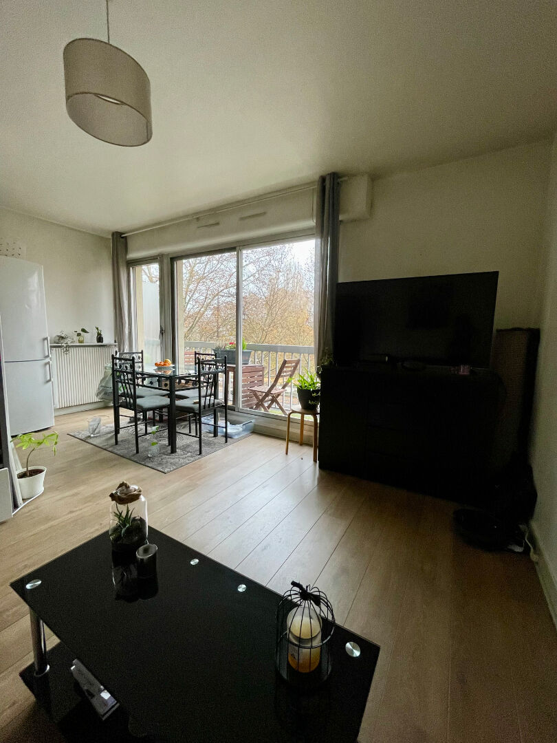STUDIO MEUBLÉ DE 29.79 m²