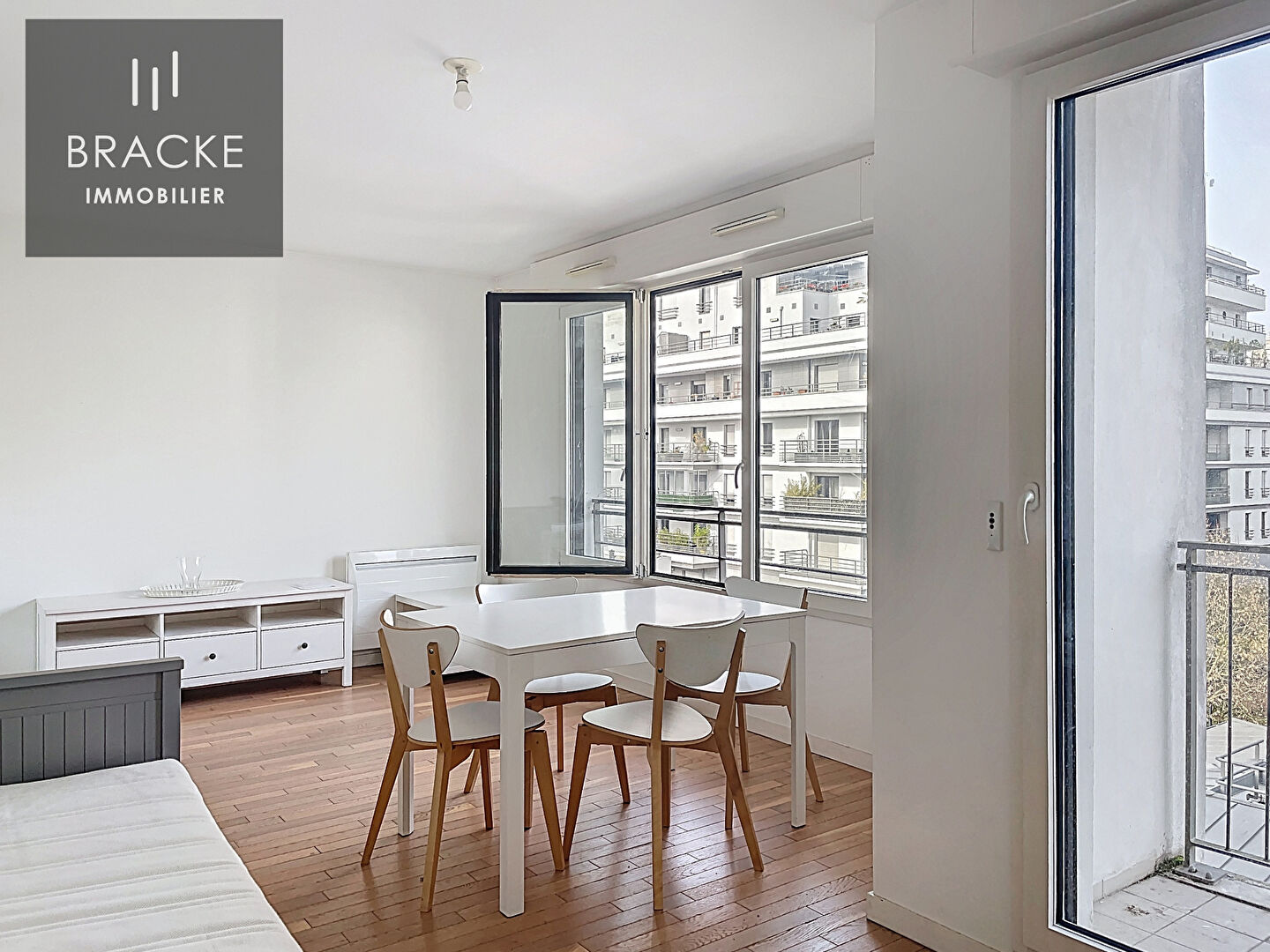 Photo COURBEVOIE - Studio proche ILE DE LA JATTE image 3/6