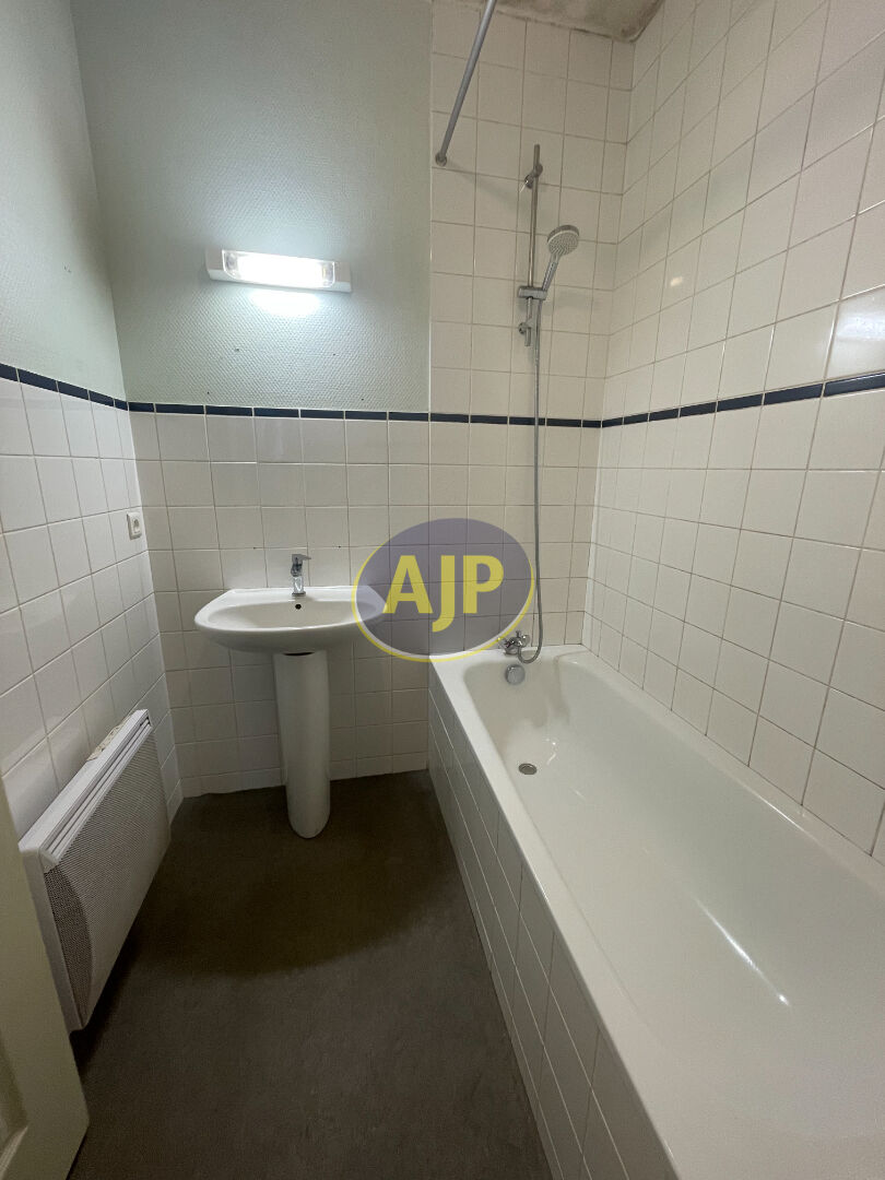 Appartement Pontivy 3 pièce(s) 92 m2 - photo 7