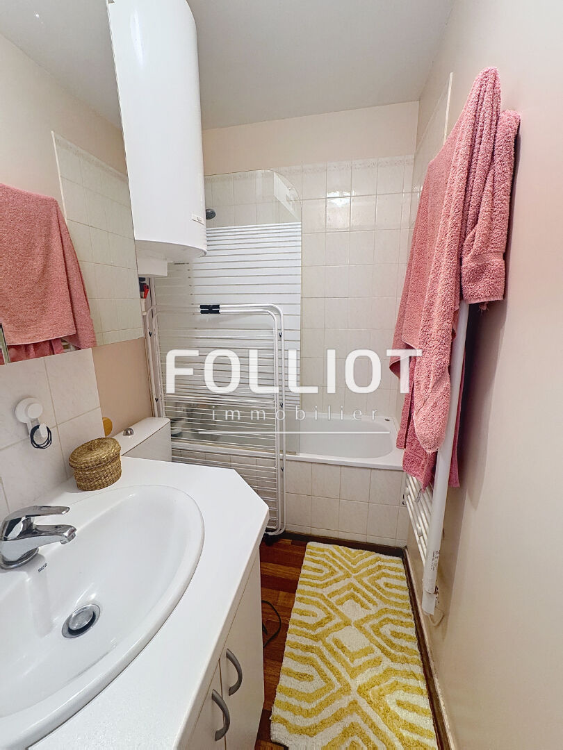 Photo CAEN PLACE VILLERS- CHARMANT F1 image 5/5