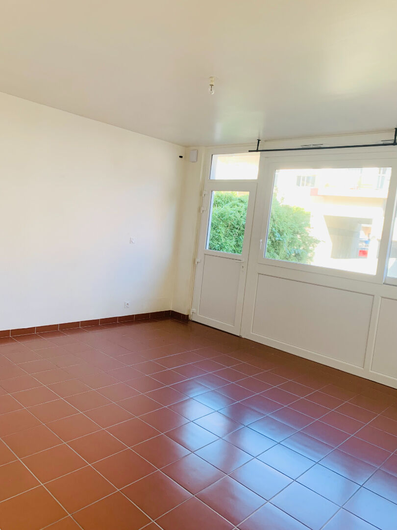 A LOUER Appartement 50000 Saint-Lô 1 chambre 62.30 m²