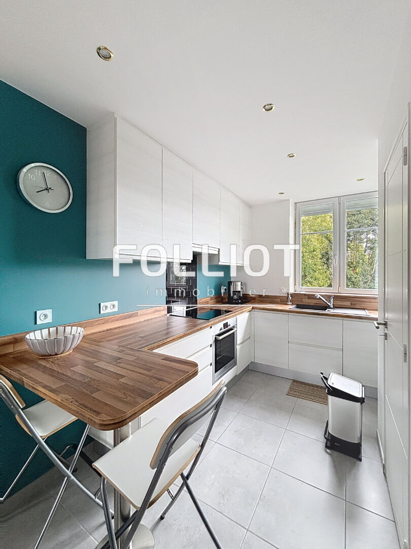 A LOUER - Appartement Centre-ville Coutances Meublé - 3 pièce(s) 65.5 m2