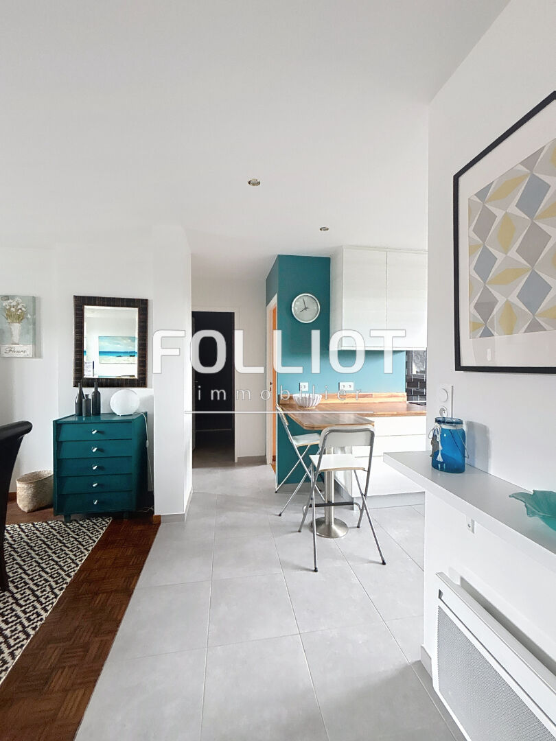 Photo A LOUER - Appartement Centre-ville Coutances Meublé - 3 pièce(s) 65.5 m2 image 2/6