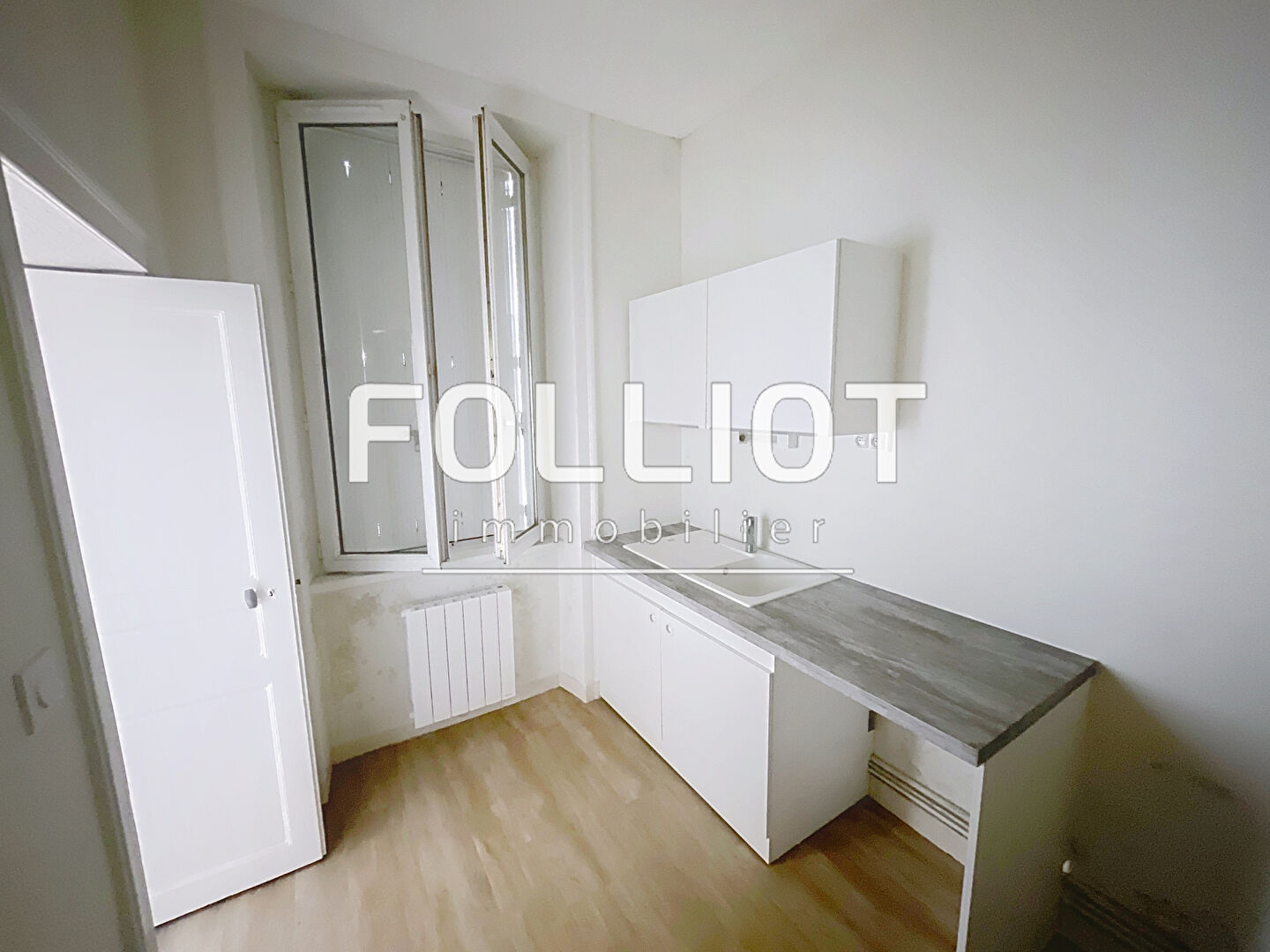 Photo A VENDRE CARENTAN LES MARAIS 50500 : INVESTISSEURS, immeuble de rapport entier image 3/6