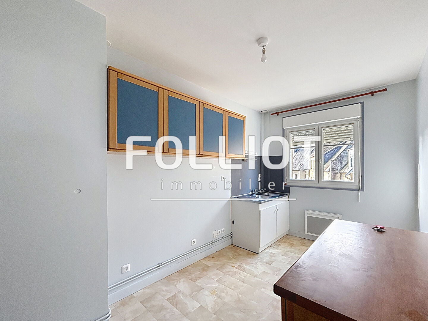 Photo A LOUER APPARTEMENT 2 pièces, centre-ville Périers, 50190 image 2/6