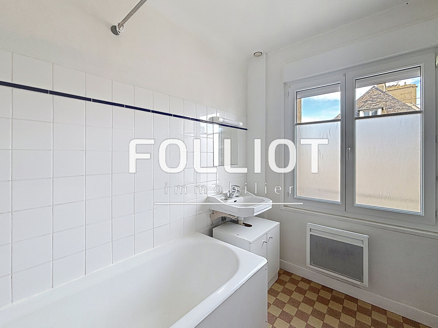 Photo A LOUER APPARTEMENT 2 pièces, centre-ville Périers, 50190 image 6/6