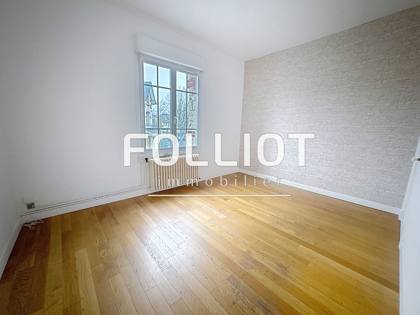 F2 CAEN - PROCHE POLYCLINIQUE DU PARC