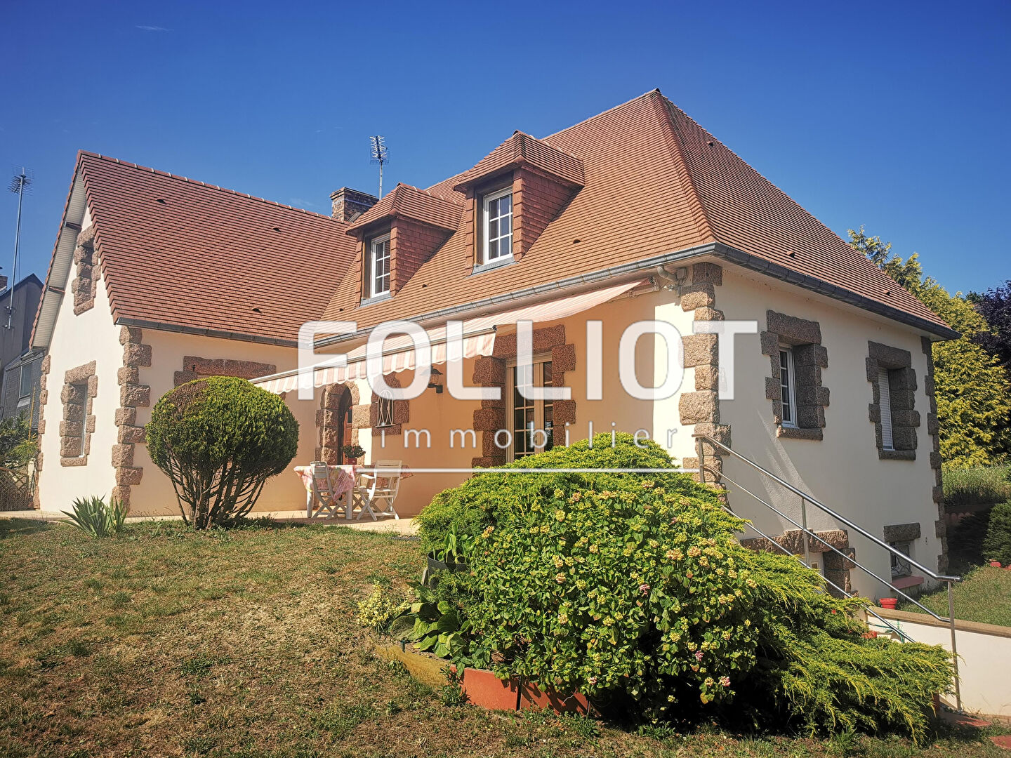 Agence immobilière de CABINET FOLLIOT - Cabinet Folliot - JULLOUVILLE