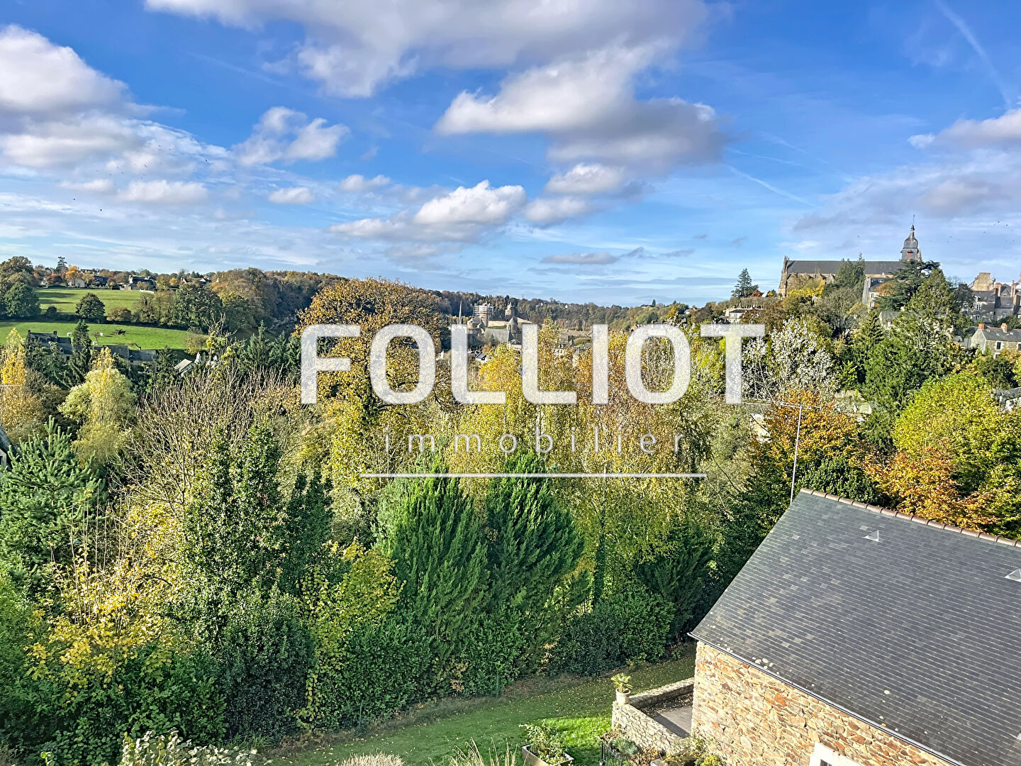 Photo A louer - Appartement 5 Pièces à Fougères - Réf.2518CV image 2/6